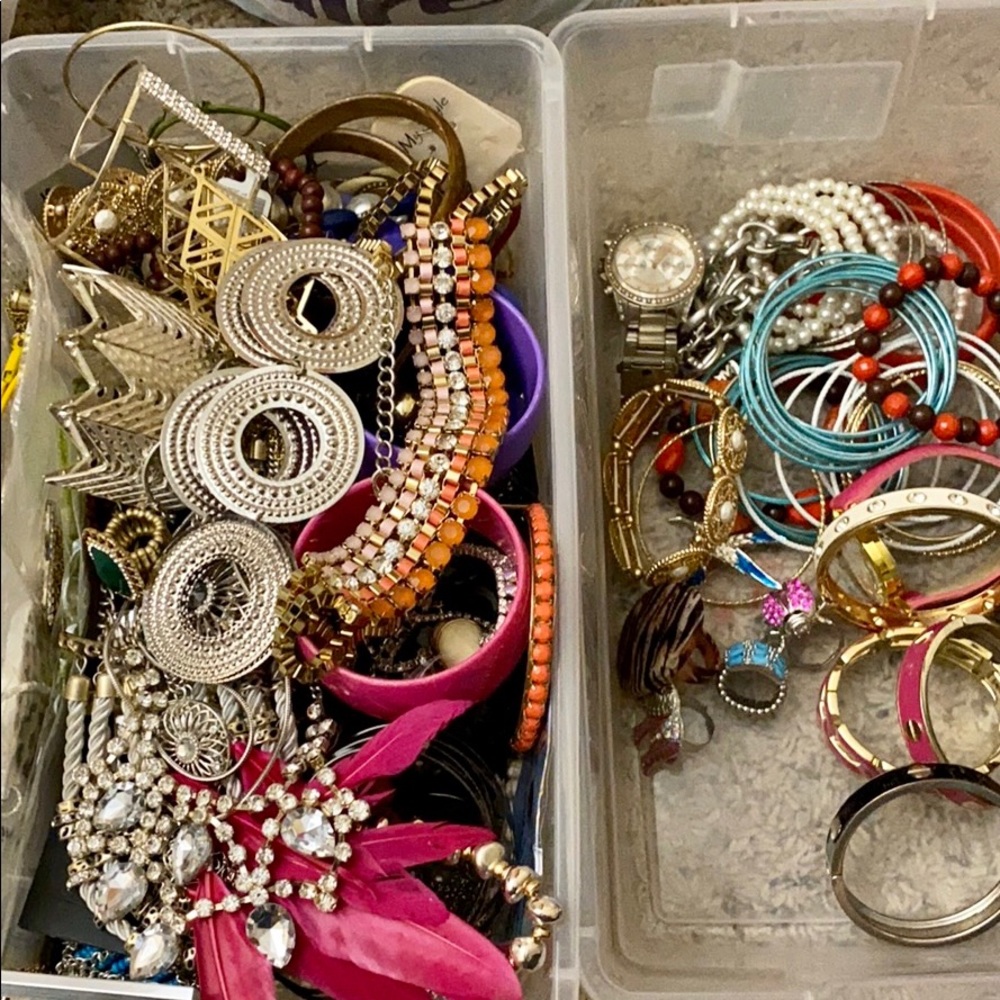 HUGE jewelry lot
